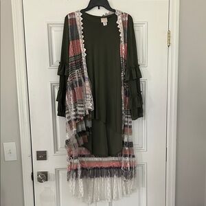 Zadie Bs Green Top with Multicolor Lace Cardigan